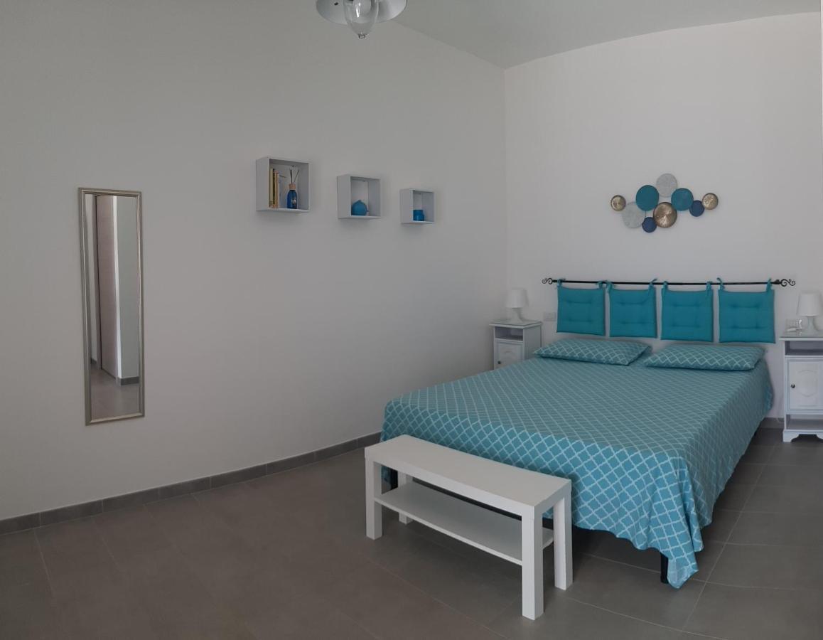 B&B And Home Restaurant La Casa Del Pescatore Sant'Anna Arresi Exterior photo