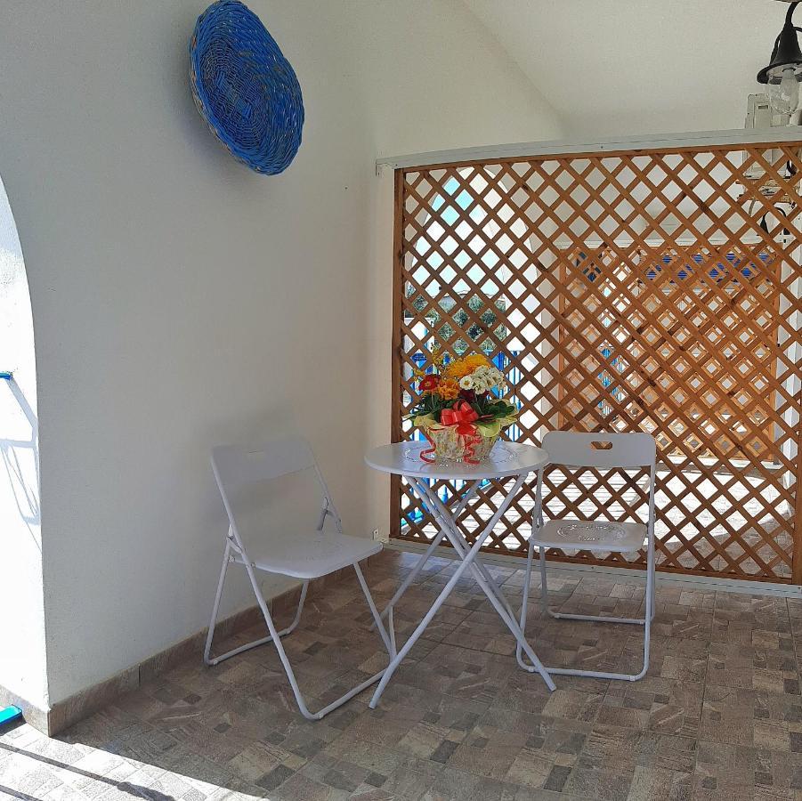 B&B And Home Restaurant La Casa Del Pescatore Sant'Anna Arresi Exterior photo